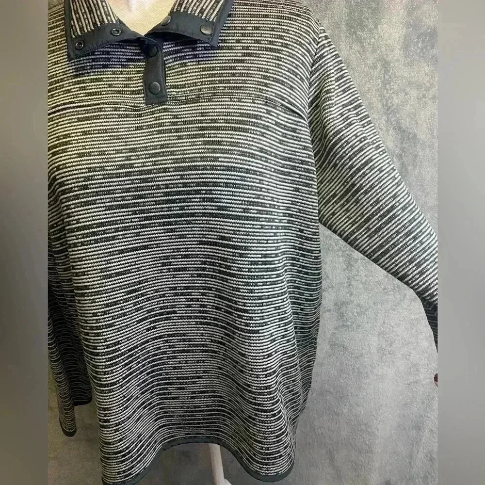 St Johns Bay Petite women’s 1/4‎ snap pull over size PXL